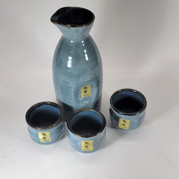 Ceramic Sake Set Japanese Blue Rice Wine Sake Soju Set of 4 Pieces Sake Cups - Picture 2 of 7